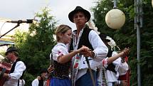 Folklorní festival Moravské chodníčky se sbory ze Slovácka, Valašska, Hané i Slovenska.