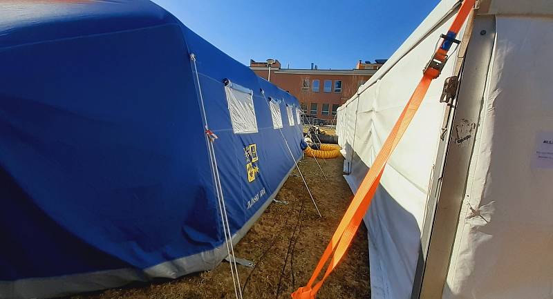 Krajské asistenční centrum pomoci Ukrajině ve Zlíně přijme denně okolo 400 lidí z Ukrajiny, kteří odešli před válkou do Česka. Především ženy a děti.