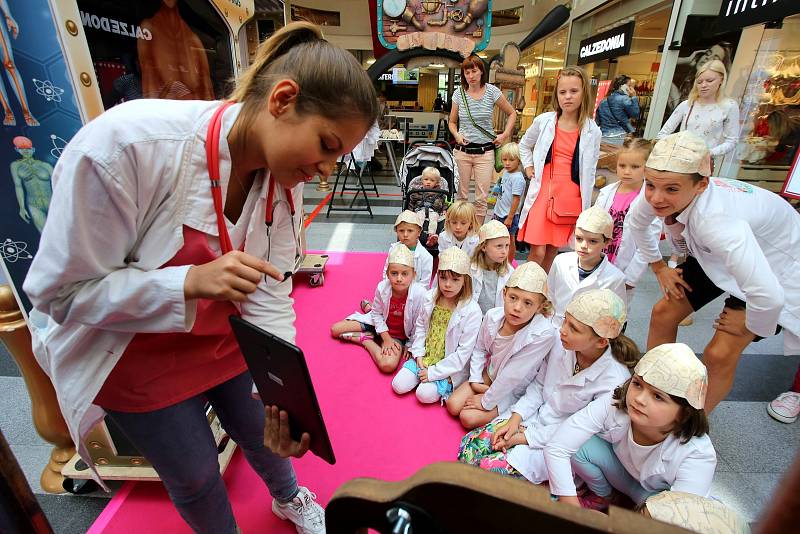 Výstava Objevte tajemství lidského těla v obchodním centru  Zlaté jablko ve Zlíně.