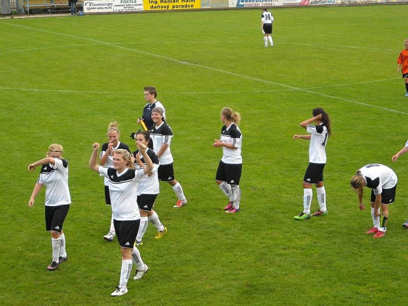 Fotbal ženy: Velké Pavlovice -  Valmez