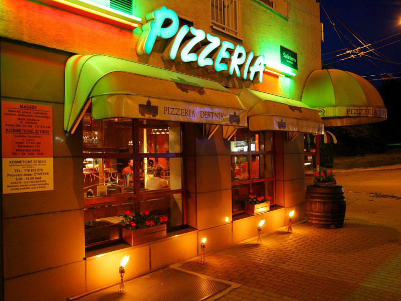Hospůdka roku 2010: Pizzeria Deštník - Zlínský deník