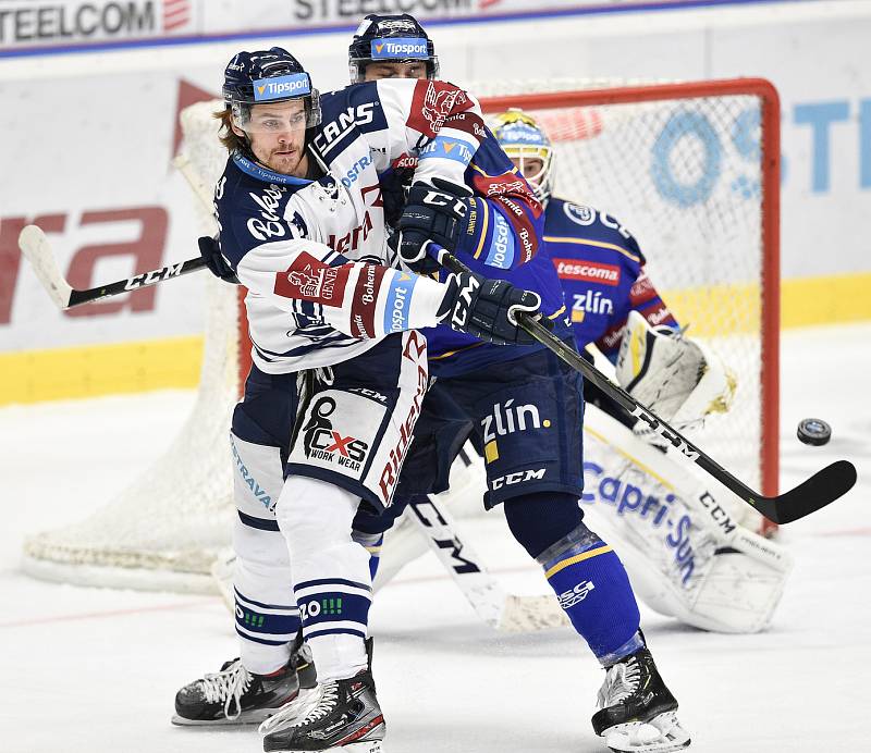 Utkání 15. kola hokejové extraligy: HC Vítkovice Ridera - PSG Berani Zlín, 29. října 2019 v Ostravě. Na snímku (zleva) Alexandre Mallet, Daniel Gazda a Daniel Huf.