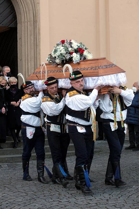 Pohřeb Lubomíra  Málka v kostele Neposkvrněného početí Panny Marie v Uherském Brodě, 6. 11. 2021