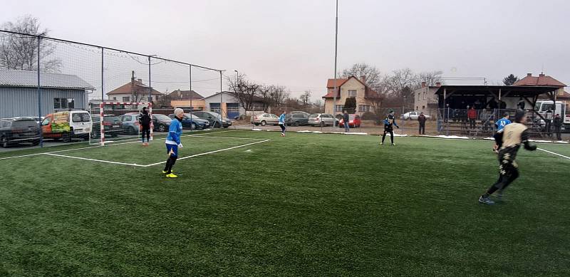 Zimní liga v malém fotbale ve Fryštáku Benfika - Poskládaní