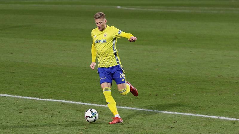 Fotbalisté Zlína (žluté dresy) v 19. kole FORTUNA:LIGY remizovali na hřišti Olomouce 1:1.