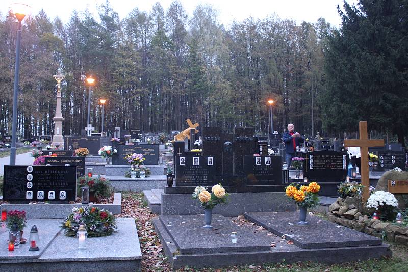Hřbitov ve Zlíně-Jaroslavicích 2. listopadu 2019