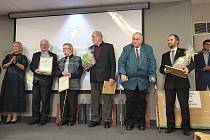 Nejdéle sloužící starosty a starostky Česka a jednotlivých krajů ocenili na konferenci Sdružení místních samospráv ve Zlín.