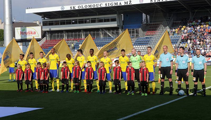 Zlín vede po poločase 0:1.