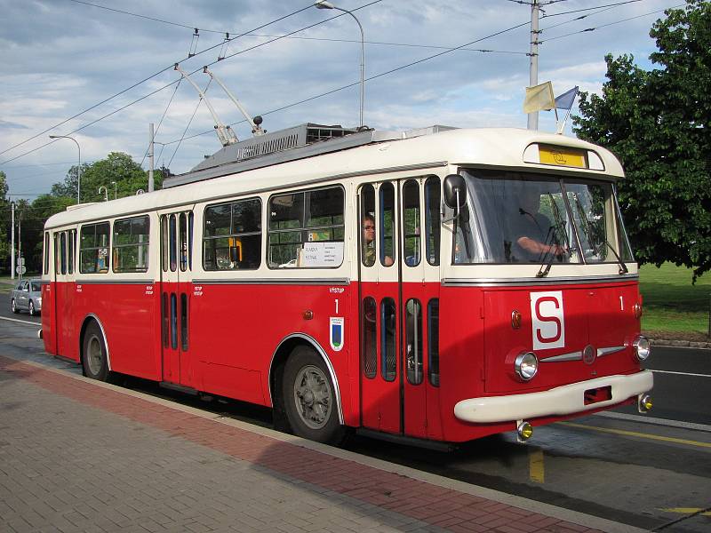 Povozit se historickým trolejbusem Škoda  9 Tr budou mít v sobotu 11. září možnost lidé ze Zlína.