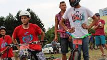 Závody v pumptracku spojené s dirtovou exhibicí se v sobotu 25. července uskutečnily v Otrokovicích za dopravním hřištěm.