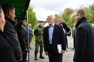 Prezident Petr Pavel zavítal na úvod druhého dne své návštěvy Zlínského kraje do areálu muničních skladů ve Vrběticích.