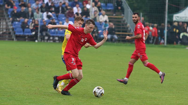 Fotbalisté Zlína (žluté dresy) ve 2. kole MOL Cupu zvítězili na hřišti divizního Startu Brno 3:0