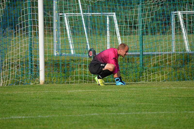 Na hřišti v Újezdu se o víkendu dohrála LIGA4, které se zúčastnily čtyři týmy ze Zlínska.