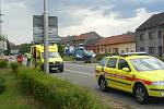 V Tlumačově vypadlo z okna tříleté dítě, to muselo být letecky transportováno do brněnské nemocnice.