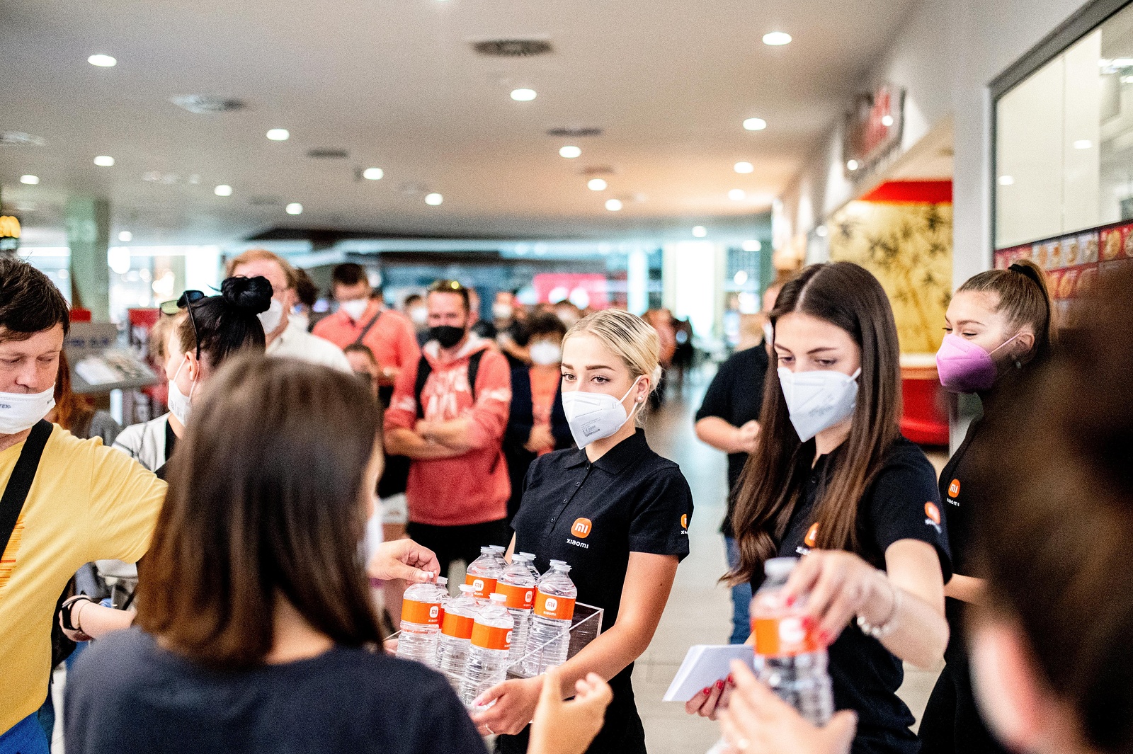 Fotogalerie: Slavnostní otevření nové prodejny Xiaomi v obchodním domě Centro  Zlín - Zlínský deník