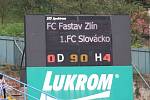 Fotbalisté Zlína (ve žlutém), ve 3. kole Poháru FAČR doma nestačili na regionálního prvoligového rivala ze Slovácka a po výsledku 0:4 jsou vyřazení. 