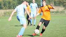 Fotbalisté Louk v rámci 10. kola I. B třídy skupiny B dokázali porazit Chropyněi 3:1, díky třem trefám Sebastiána Kuny.