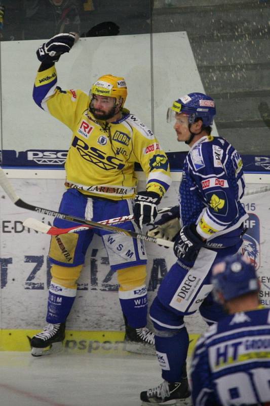 S nožem na krku v podobě vyřazení vstupovali do sobotního 6. zápasu čtvrtfinále play-off extraligy domácí hokejisté Zlína proti Kometě Brno.