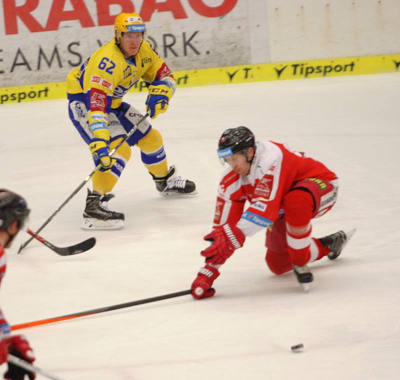 Hokejisté PSG Zlín se ve 3. kole play-out střetli s Olomoucí.