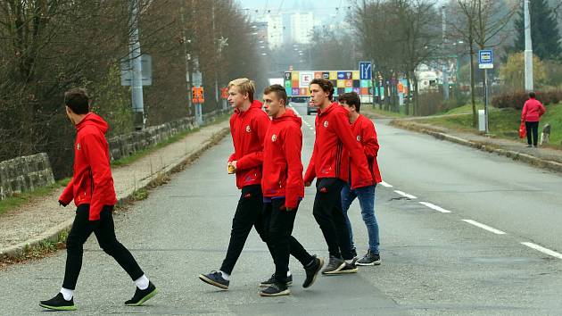 Chybějící přechod pro chodce před sportovními areály Vršava a centrem Galaxie ve Zlíně.