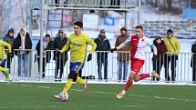 Fotbalisté Zlína (žluté dresy) v sobotním přípravném zápase zdolali třetiligovou Hanáckou Slavii Kroměříž 2:0.