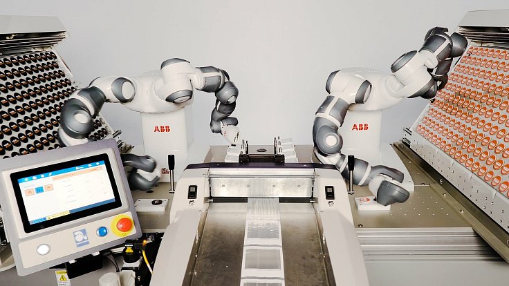 Robot YuMi a jeho dvojče budou patřit k zajímavostem letošního Zlín Film Festivalu.