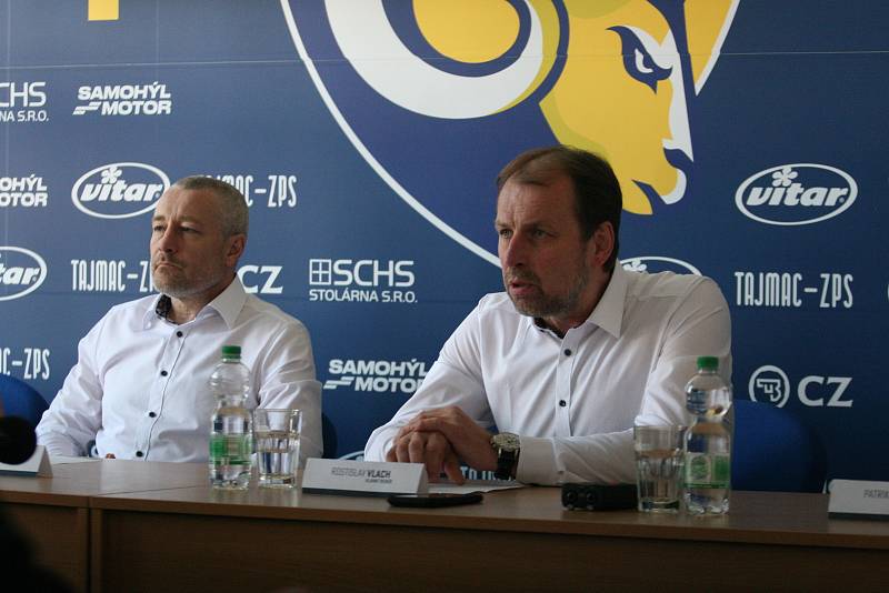 Vedení nově již prvoligového hokejového klubu PCG Berani Zlín představilo na čtvrteční tiskové konferenci nové trenéry, posily a hráčský kádr pro nový ročník v Chance lize.