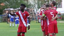 Fotbalisté Slavičína (v modrých dresech) ve středu v rámci 1. kola Mol Cupu vyzvali Frýdek Místek.