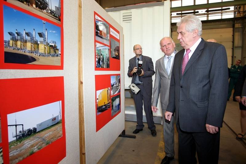 Návštěva prezidenta Miloše Zemana ve firmě Kovar v Leskovci.