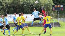 Fotbalisté Zlína B (žluté dresy) v 5. kole MSFL přehráli Znojmo 4:0. Foto: Jan Zahnaš