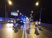 Bouračka kamionu a dvou osobních aut ve Zlíně