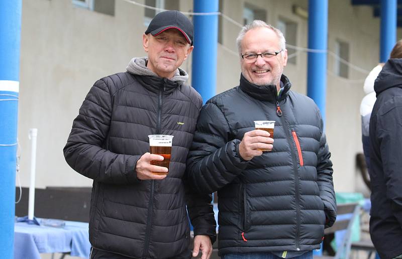 Fotbalisté Otrokovic (červené dresy) doma podlehli Baníku Ostrava "B" 1:4.