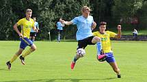 Fotbalisté Zlína B (žluté dresy) v 5. kole MSFL přehráli Znojmo 4:0. Foto: Jan Zahnaš