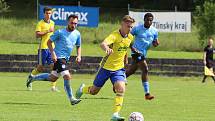 Fotbalisté Zlína B (žluté dresy) v 5. kole MSFL přehráli Znojmo 4:0. Foto: Jan Zahnaš