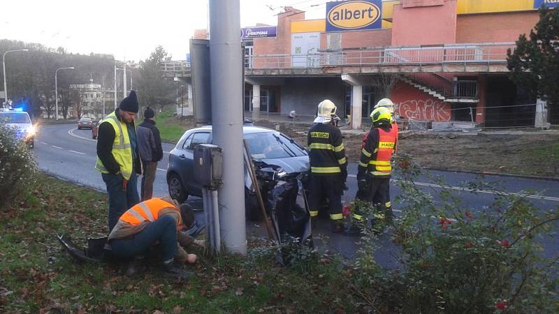 Dopravní nehoda v pátek komplikovala dopravu ve Zlíně na Jižních Svazích