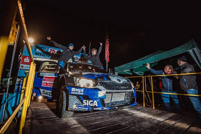 Posádka Adam Březík – Ondřej Krajča potvrdila  svou formu na německé ADAC Lausitz Rallye, kde s přestavěným vozem na šotolinový podvozek vybojovala absolutní čtvrtou příčku i pozici nejlépe hodnocené české posádky v cíli. Foto: Vandraq Studio