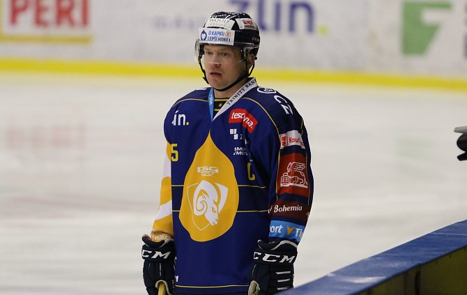 Kapitán zlínských Beranů Pavel Kubiš se speciálním dresem v akci „O kapu lepší hokej".