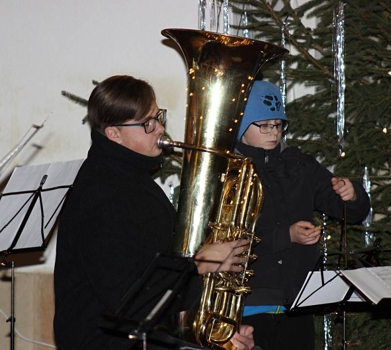 ZUŠ Zlín zahájila nový rok 2022 hned dvěma novoročními koncerty.