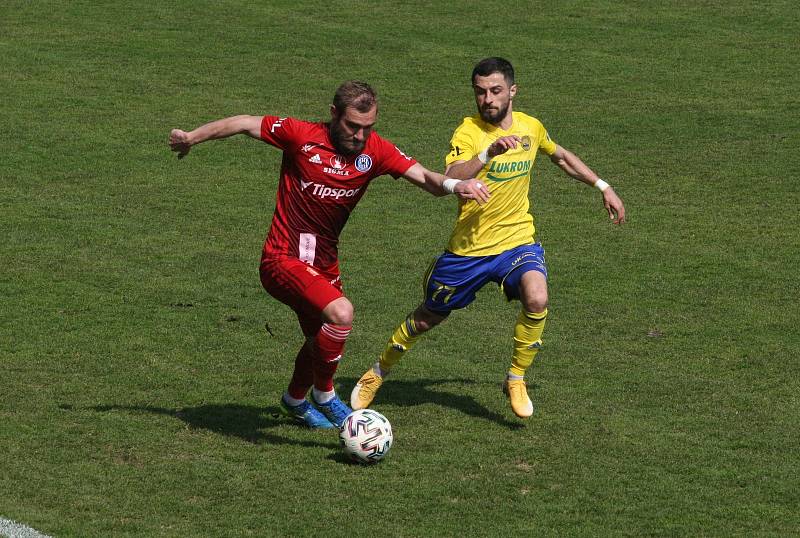 Fotbalisté Zlína (ve žlutých dresech) se v reprezentační přestávce utkali se Sigmou Olomouc.