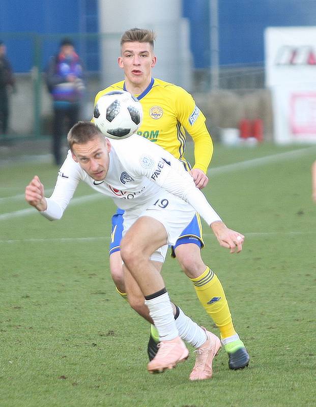FC Fastav Zlín (ve žlutém) v derby proti 1.FC Slovácko