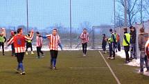Zimní liga v malé kopané ve Fryštáku, zápas Poskládaní - Benfika 4:2, který se hrál v sobotu 9. ledna 2016.   