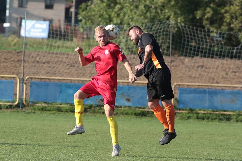 Fotbalisté Louk doma v 7. kole krajské I. B třídy skupiny B podlehli Přílukám 1:2 na penalty.