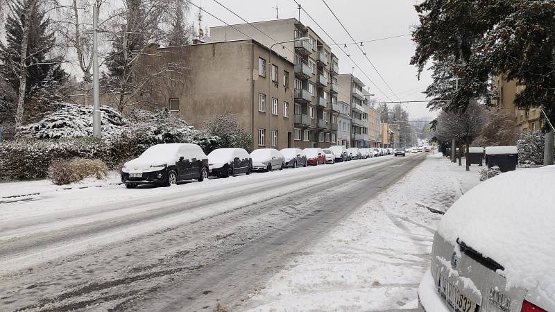 Ledovka a čerstvý sníh ve Zlíně, 8. 2. 2021