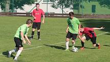 Fotbalisté Slopného (zelené dresy) si v Lize4 poradil s Drnovicemi, které díky hattricku Martina Váni zdolal 3:2. Foto: pro Deník/Jan Zahnaš