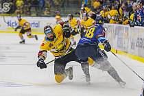 Hokejisté Zlína (v modrých dresech) se v úvodním zápase Tipsport extraligy 2021/2022 utkali s Litvínovem.
