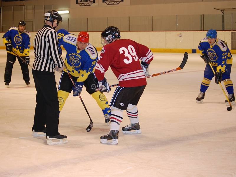 Výběr kanadských letců GF (Geilenkirchen Flyers) sehrál ve Zlíně tři přátelská utkání. 