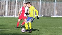 Fotbalisté Zlína (žluté dresy) v sobotním přípravném zápase zdolali třetiligovou Hanáckou Slavii Kroměříž 2:0.