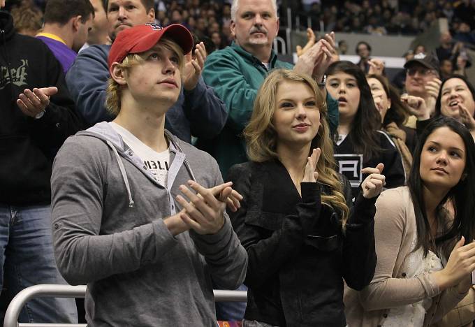 Taylor Swift a Chord Overstreet