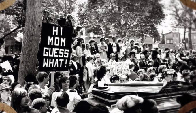 Gay Pride pochod v roce 1972 ve Philadelphii.