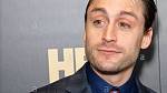 Kieran Culkin je bratr hlavního hrdiny celého filmu Macaulaye, narodil se jako čtvrtý ze sedmi dětí a herectví se věnuje od dětství. Sám doma byla jeho první role a o pár let později se rozhodl věnovat se herectví naplno. Navštěvoval hereckou školu.